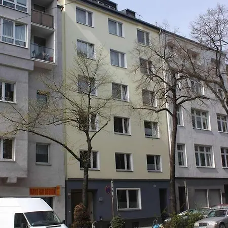 Verkehrsguenstiges Fuer Messebesuche Apartment