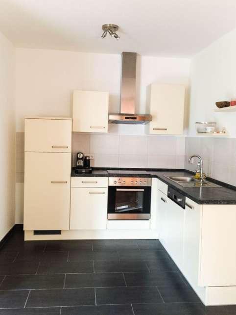 Verkehrsgünstiges Für Messebesuche Apartment Düsseldorf